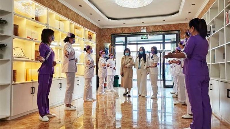 医院母婴护理床尺寸不是越大越好，病房空间与护理动线才是关键
