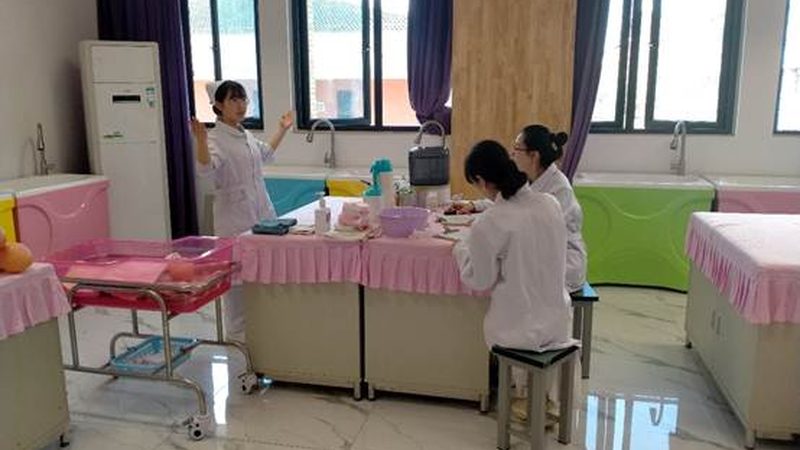 小标题：哺乳期堵奶，常见原因解析